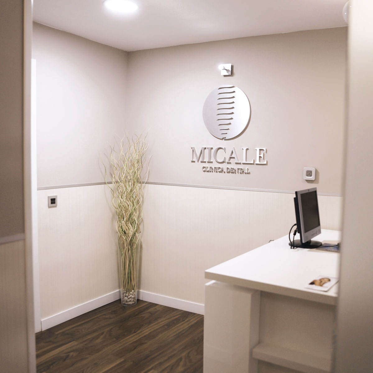Instalaciones Clínica Dental Micale - Recepción