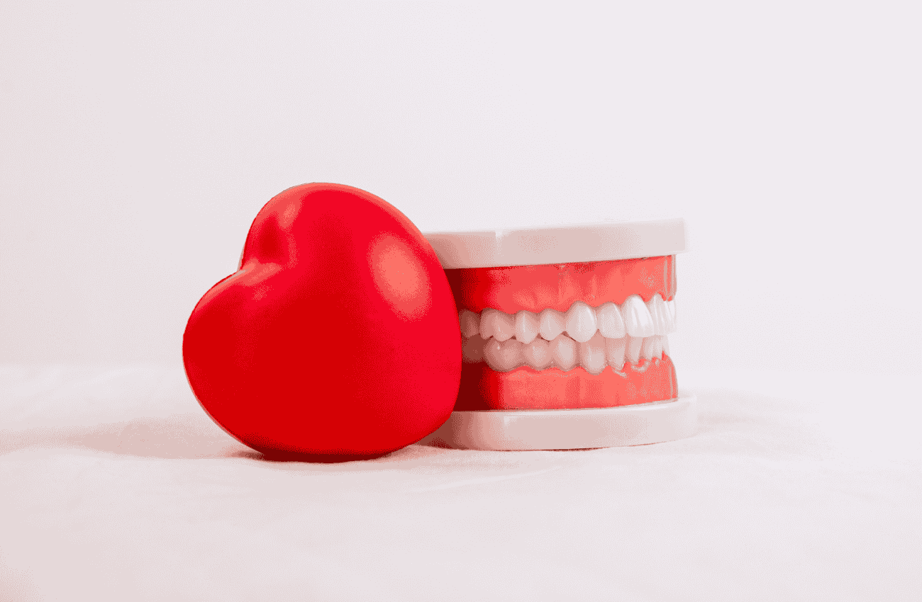 La relación entre la salud bucal y las enfermedades del corazón